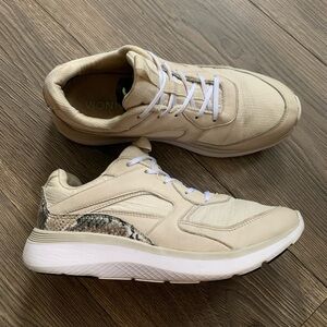 Vionic Cream and Snake Print Walking Shoe, Size US 8M,